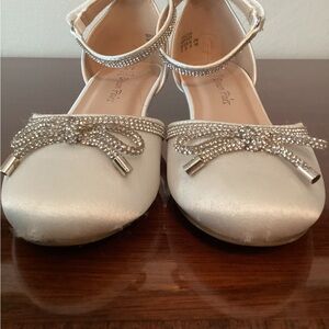 Dream Pairs White Satin Kids Dress Shoes with Rhinestone Bow